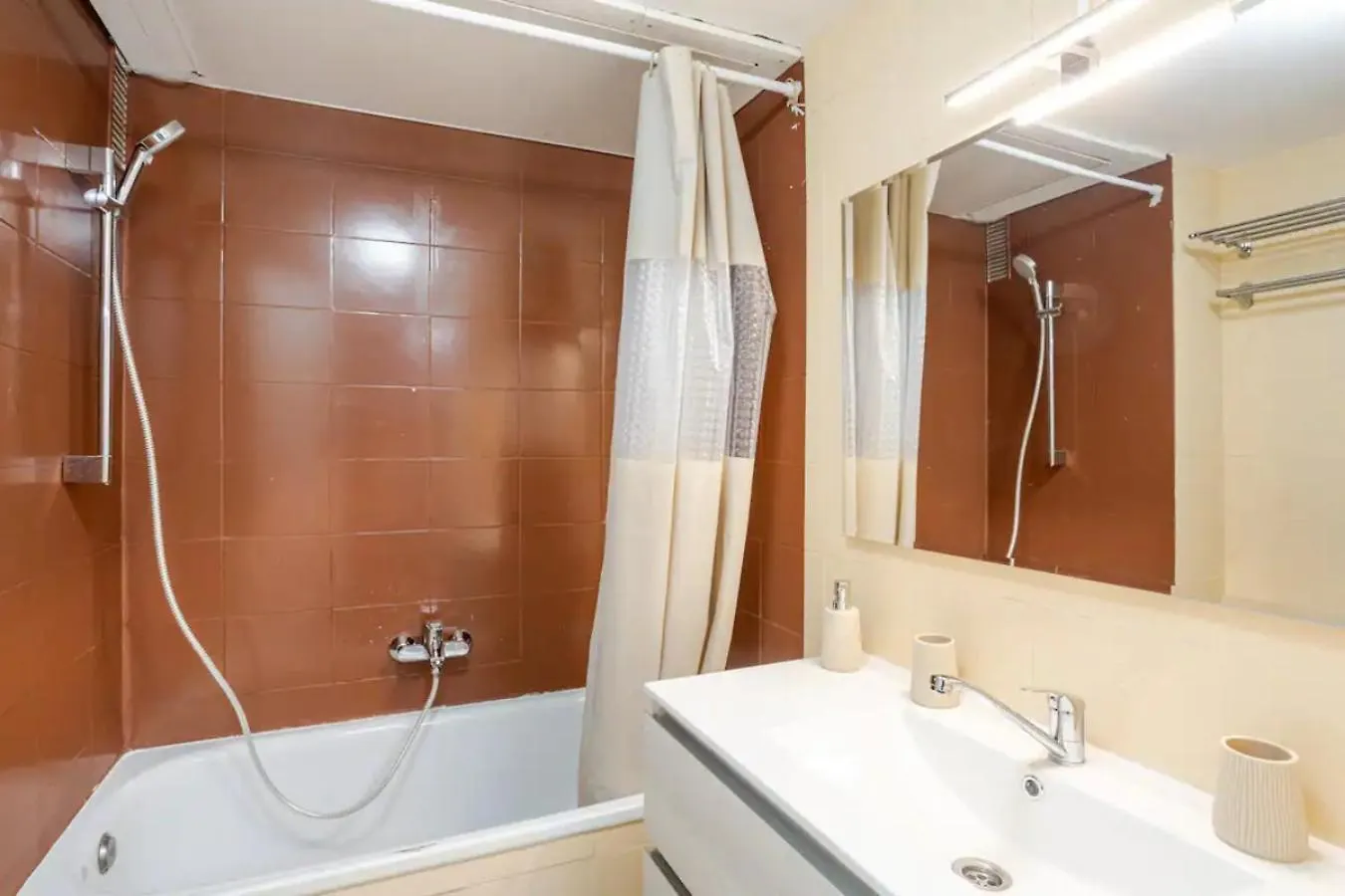 Apartment Ideal Family Retreat 5 Minutes From Fenals Beach Lloret de Mar