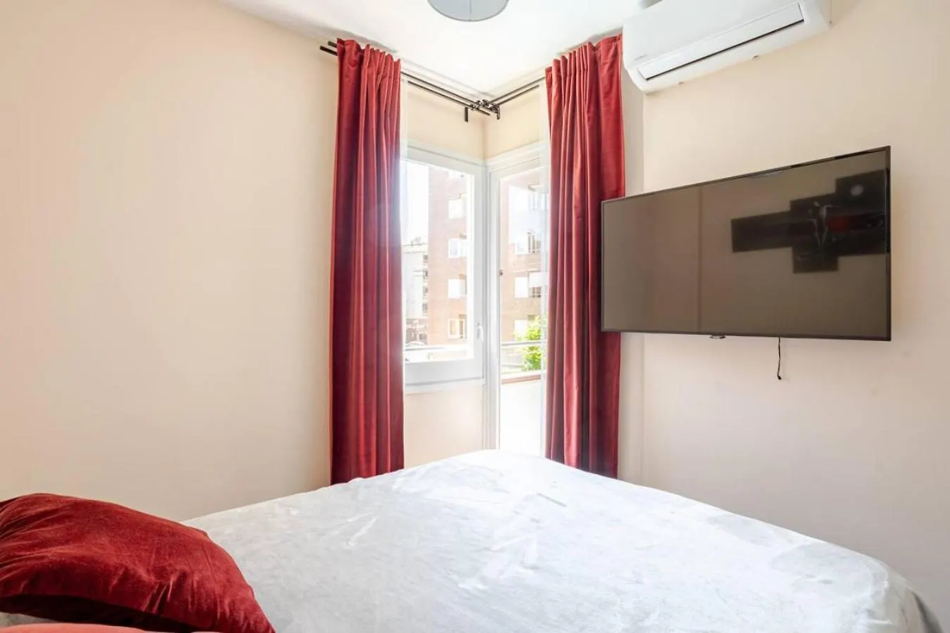 Ideal Family Retreat 5 Minutes From Fenals Beach Lloret de Mar Apartment